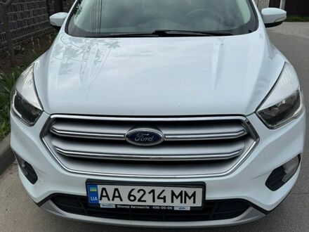 Білий Форд Куга, об'ємом двигуна 1.5 л та пробігом 170 тис. км за 11000 $, фото 1 на Automoto.ua