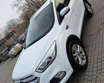 Белый Форд Куга, объемом двигателя 2 л и пробегом 210 тыс. км за 16500 $, фото 1 на Automoto.ua