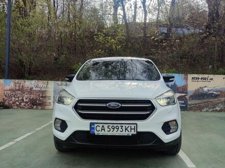 Білий Форд Куга, об'ємом двигуна 2 л та пробігом 125 тис. км за 16300 $, фото 1 на Automoto.ua