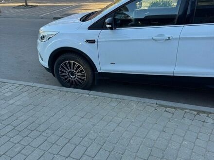 Білий Форд Куга, об'ємом двигуна 2 л та пробігом 109 тис. км за 14500 $, фото 1 на Automoto.ua