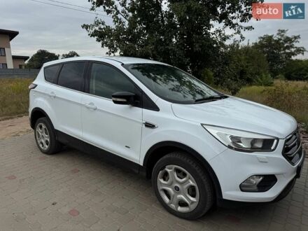 Белый Форд Куга, объемом двигателя 2 л и пробегом 103 тыс. км за 16300 $, фото 1 на Automoto.ua