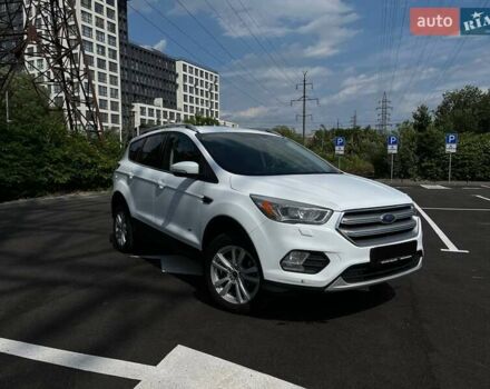 Білий Форд Куга, об'ємом двигуна 2 л та пробігом 193 тис. км за 14700 $, фото 1 на Automoto.ua