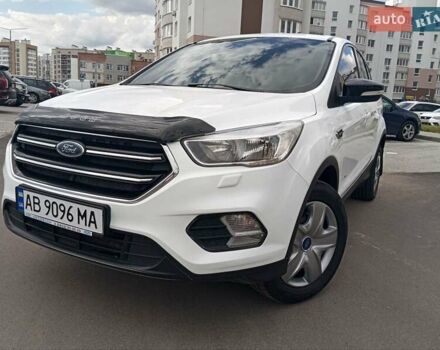 Білий Форд Куга, об'ємом двигуна 2 л та пробігом 242 тис. км за 15500 $, фото 1 на Automoto.ua