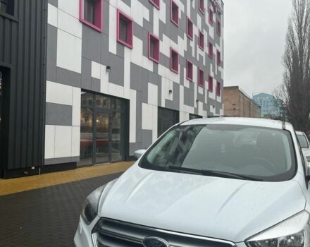 Білий Форд Куга, об'ємом двигуна 0 л та пробігом 50 тис. км за 20750 $, фото 1 на Automoto.ua