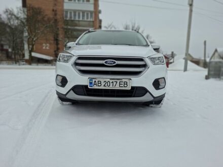 Белый Форд Куга, объемом двигателя 1.5 л и пробегом 72 тыс. км за 17500 $, фото 1 на Automoto.ua