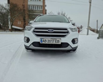 Белый Форд Куга, объемом двигателя 1.5 л и пробегом 72 тыс. км за 17500 $, фото 1 на Automoto.ua
