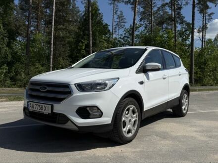 Білий Форд Куга, об'ємом двигуна 1.5 л та пробігом 76 тис. км за 14796 $, фото 1 на Automoto.ua