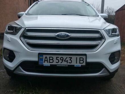 Белый Форд Куга, объемом двигателя 1.5 л и пробегом 53 тыс. км за 20100 $, фото 1 на Automoto.ua