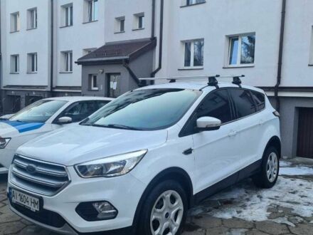 Форд Куга 2018 в Киеве на Automoto.ua Белый Форд Куга, объемом двигателя 1.5 л и пробегом 150 тыс. км за 14500 $, фото 1 на Automoto.ua