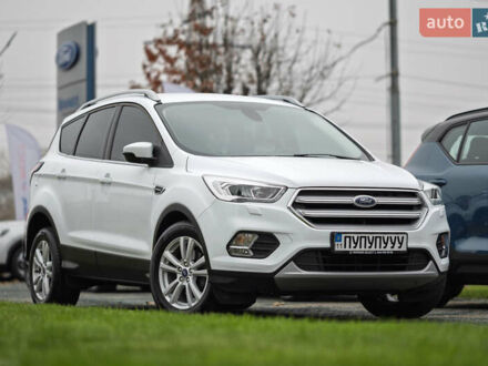 Белый Форд Куга, объемом двигателя 1.5 л и пробегом 82 тыс. км за 19500 $, фото 1 на Automoto.ua