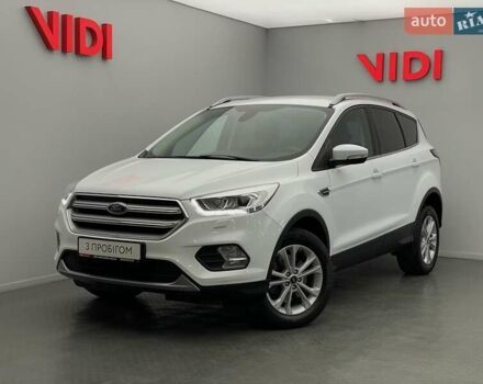 Білий Форд Куга, об'ємом двигуна 2 л та пробігом 45 тис. км за 23104 $, фото 1 на Automoto.ua