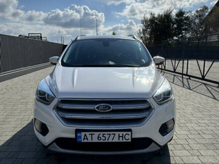 Форд Куга 2019 в Львове на Automoto.ua Белый Форд Куга, объемом двигателя 1.5 л и пробегом 88 тыс. км за 18500 $, фото 1 на Automoto.ua