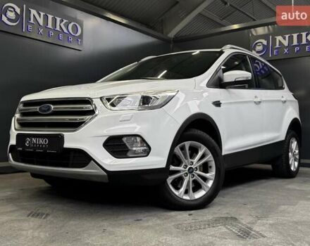 Белый Форд Куга, объемом двигателя 2 л и пробегом 30 тыс. км за 23500 $, фото 1 на Automoto.ua