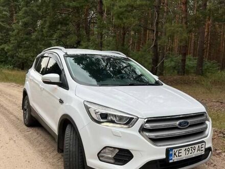 Білий Форд Куга, об'ємом двигуна 1.5 л та пробігом 114 тис. км за 18100 $, фото 1 на Automoto.ua