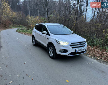 Белый Форд Куга, объемом двигателя 1.5 л и пробегом 64 тыс. км за 21500 $, фото 1 на Automoto.ua
