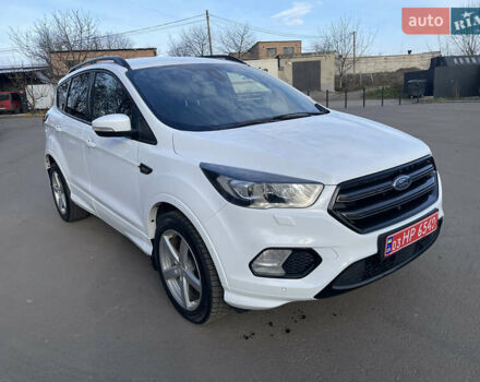 Білий Форд Куга, об'ємом двигуна 2 л та пробігом 248 тис. км за 17500 $, фото 1 на Automoto.ua