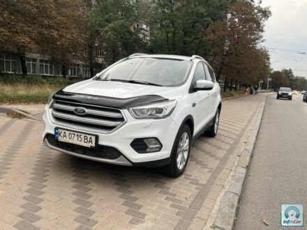 Білий Форд Куга, об'ємом двигуна 1.5 л та пробігом 249 тис. км за 12200 $, фото 1 на Automoto.ua