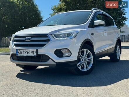 Білий Форд Куга, об'ємом двигуна 1.5 л та пробігом 172 тис. км за 15900 $, фото 1 на Automoto.ua