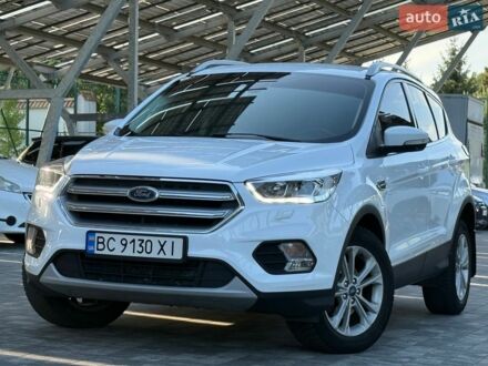 Белый Форд Куга, объемом двигателя 1.5 л и пробегом 85 тыс. км за 15800 $, фото 1 на Automoto.ua