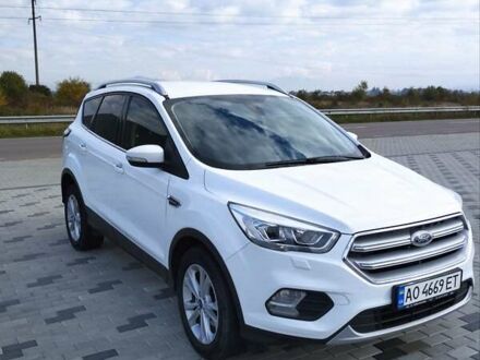 Форд Куга 2019 в Рахове на Automoto.ua Белый Форд Куга, объемом двигателя 1.5 л и пробегом 158 тыс. км за 18300 $, фото 1 на Automoto.ua