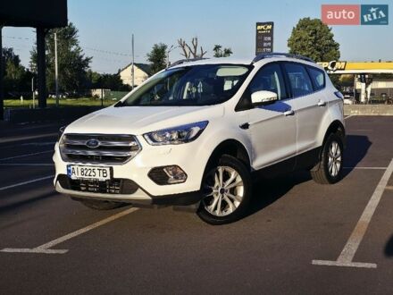 Белый Форд Куга, объемом двигателя 2 л и пробегом 114 тыс. км за 20800 $, фото 1 на Automoto.ua