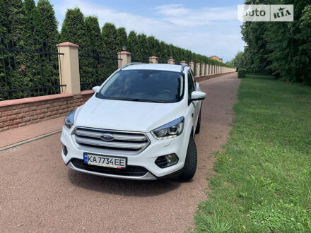 Форд Куга 2019 в Василькове на Automoto.ua Белый Форд Куга, объемом двигателя 1.5 л и пробегом 34 тыс. км за 22999 $, фото 1 на Automoto.ua