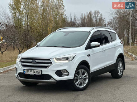 Форд Куга 2019 у Дніпро (Дніпропетровську) на Automoto.ua Білий Форд Куга, об'ємом двигуна 1.5 л та пробігом 115 тис. км за 16400 $, фото 1 на Automoto.ua