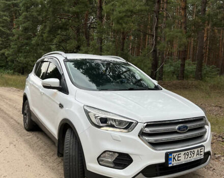 Білий Форд Куга, об'ємом двигуна 1.5 л та пробігом 114 тис. км за 18000 $, фото 1 на Automoto.ua