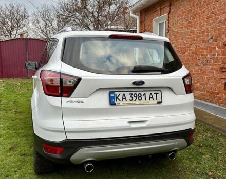 Белый Форд Куга, объемом двигателя 1.5 л и пробегом 128 тыс. км за 16500 $, фото 1 на Automoto.ua