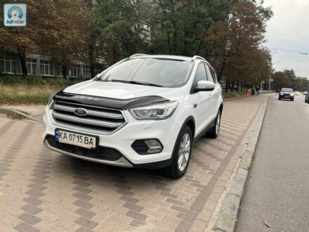 Білий Форд Куга, об'ємом двигуна 1.5 л та пробігом 249 тис. км за 12200 $, фото 1 на Automoto.ua