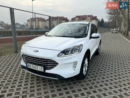 Белый Форд Куга, объемом двигателя 2 л и пробегом 201 тыс. км за 22900 $, фото 1 на Automoto.ua