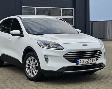 Білий Форд Куга, об'ємом двигуна 2 л та пробігом 208 тис. км за 21800 $, фото 1 на Automoto.ua