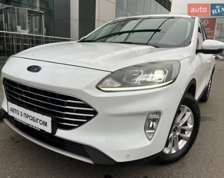 Белый Форд Куга, объемом двигателя 2 л и пробегом 91 тыс. км за 23800 $, фото 1 на Automoto.ua