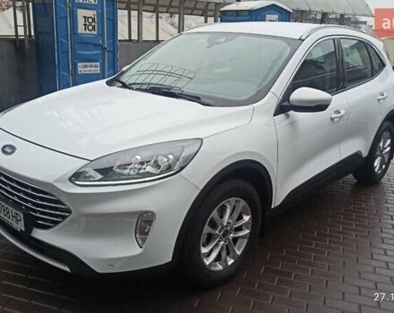 Белый Форд Куга, объемом двигателя 1.5 л и пробегом 60 тыс. км за 24500 $, фото 1 на Automoto.ua