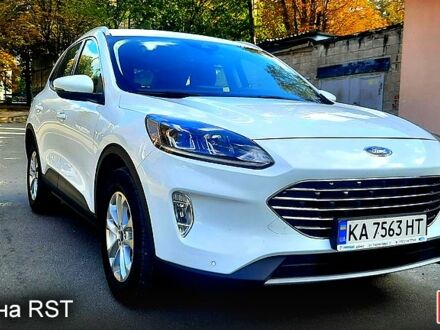 Форд Куга 2021 в Харькове на Automoto.ua Белый Форд Куга, объемом двигателя 1.5 л и пробегом 59 тыс. км за 22500 $, фото 1 на Automoto.ua
