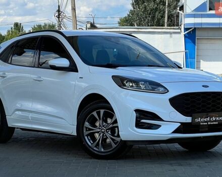Белый Форд Куга, объемом двигателя 1.5 л и пробегом 70 тыс. км за 21999 $, фото 1 на Automoto.ua