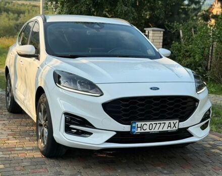 Белый Форд Куга, объемом двигателя 1.5 л и пробегом 33 тыс. км за 24000 $, фото 1 на Automoto.ua
