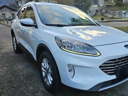 Форд Куга 2021 у Кривому Розі на Automoto.ua Білий Форд Куга, об'ємом двигуна 2 л та пробігом 45 тис. км за 21000 $, фото 1 на Automoto.ua