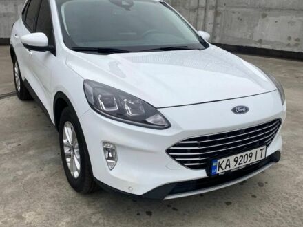 Белый Форд Куга, объемом двигателя 1.5 л и пробегом 54 тыс. км за 24600 $, фото 1 на Automoto.ua