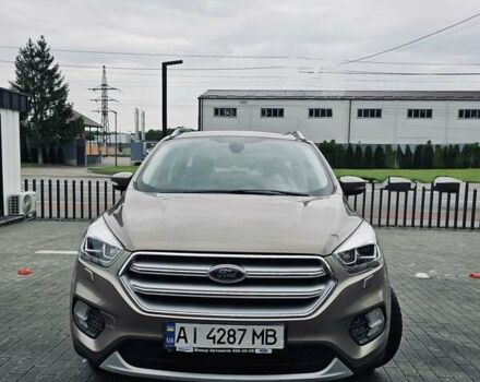 Бежевий Форд Куга, об'ємом двигуна 1.5 л та пробігом 142 тис. км за 18200 $, фото 1 на Automoto.ua