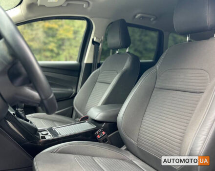 Бежевый Форд Куга, объемом двигателя 1.5 л и пробегом 62 тыс. км за 19299 $, фото 10 на Automoto.ua