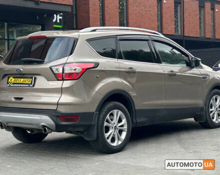 Бежевый Форд Куга, объемом двигателя 1.5 л и пробегом 62 тыс. км за 19299 $, фото 5 на Automoto.ua