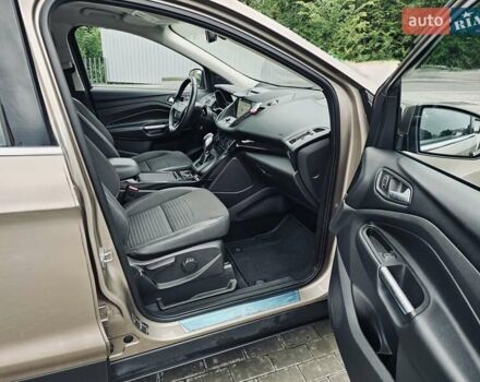 Бежевий Форд Куга, об'ємом двигуна 1.5 л та пробігом 142 тис. км за 18200 $, фото 12 на Automoto.ua