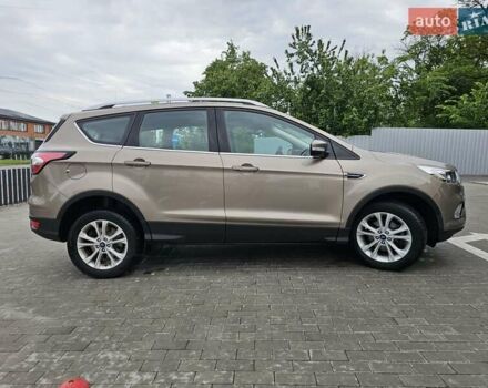 Бежевий Форд Куга, об'ємом двигуна 1.5 л та пробігом 142 тис. км за 18200 $, фото 3 на Automoto.ua