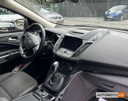 Бежевый Форд Куга, объемом двигателя 1.5 л и пробегом 62 тыс. км за 19299 $, фото 16 на Automoto.ua