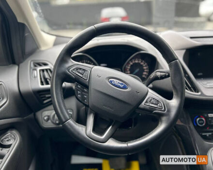 Бежевый Форд Куга, объемом двигателя 1.5 л и пробегом 62 тыс. км за 19299 $, фото 12 на Automoto.ua