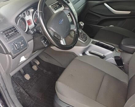 Черный Форд Куга, объемом двигателя 2 л и пробегом 259 тыс. км за 10600 $, фото 18 на Automoto.ua