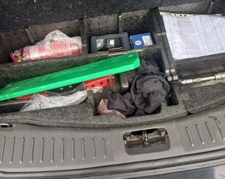 Черный Форд Куга, объемом двигателя 2 л и пробегом 259 тыс. км за 10600 $, фото 9 на Automoto.ua