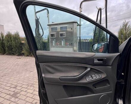 Черный Форд Куга, объемом двигателя 2 л и пробегом 406 тыс. км за 9900 $, фото 9 на Automoto.ua