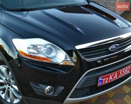 Черный Форд Куга, объемом двигателя 2 л и пробегом 228 тыс. км за 10450 $, фото 5 на Automoto.ua